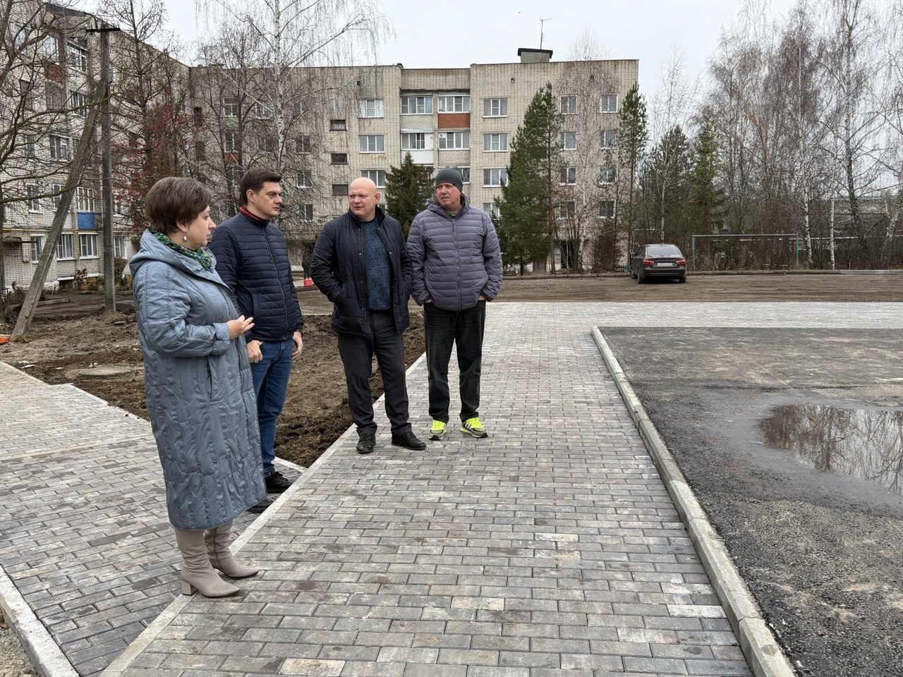 Андрей Шалунов и Татьяна Воронова провели депутатский контроль строительства хоккейной площадки в микрорайоне Сельхозтехника города Скопина