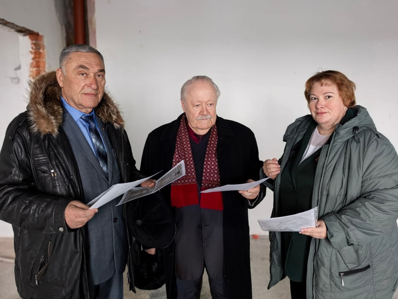 Владимир Сидоров и Юрий Плугин посетили строительную площадку этнографического центра в Михайловском округе