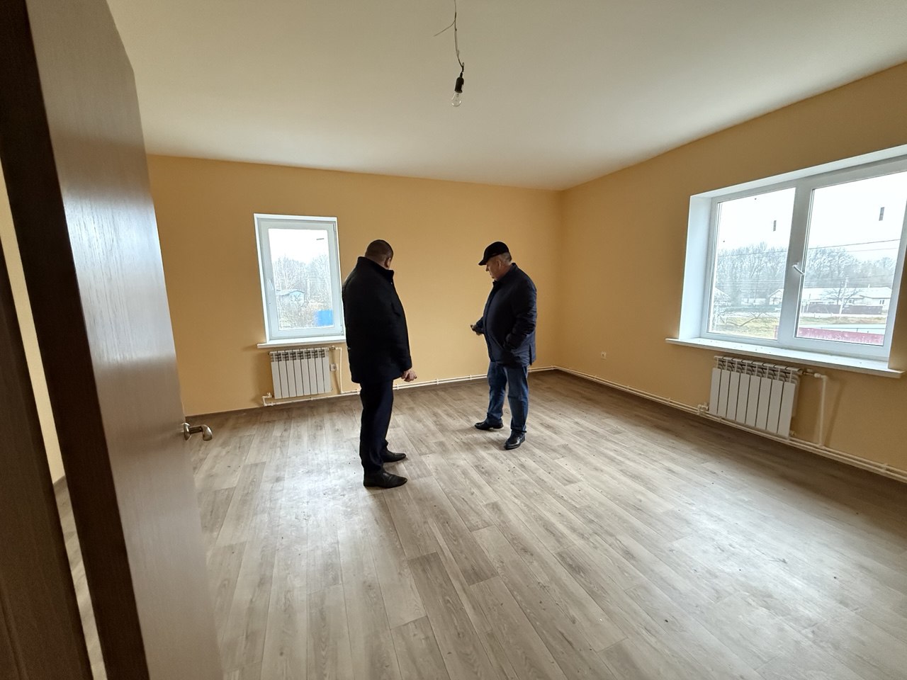 Единороссы провели проверку многоквартирных домов, построенных в рамках программы переселения из аварийного жилья в Милославском районе