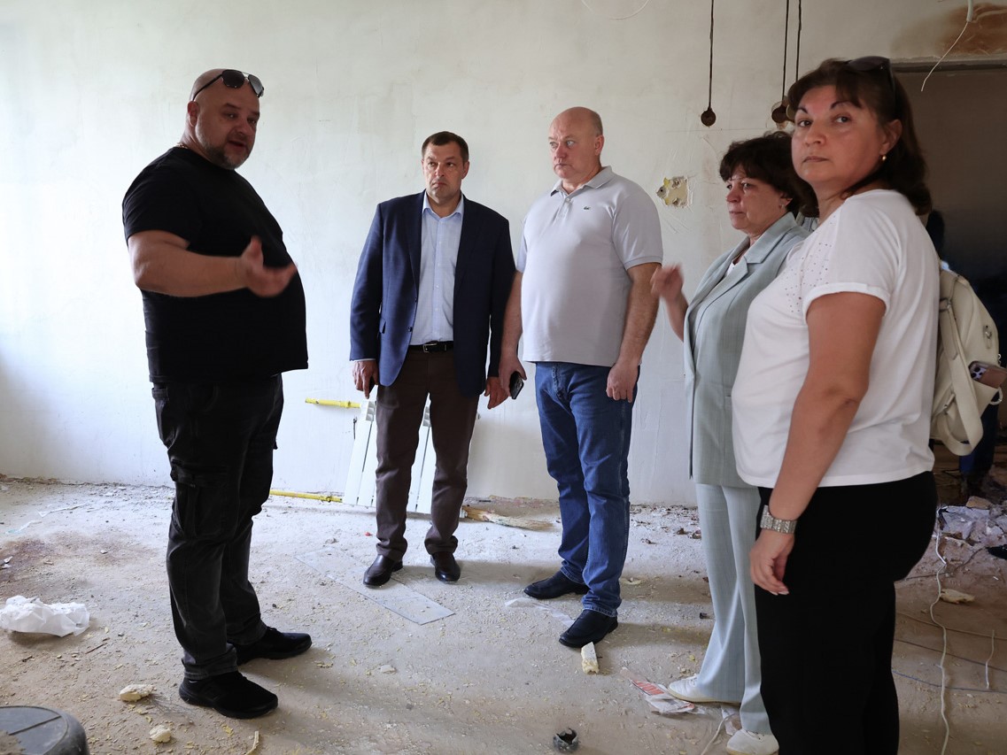 В центре Рязани партийный десант проинспектировал капитальный ремонт детского сада №20