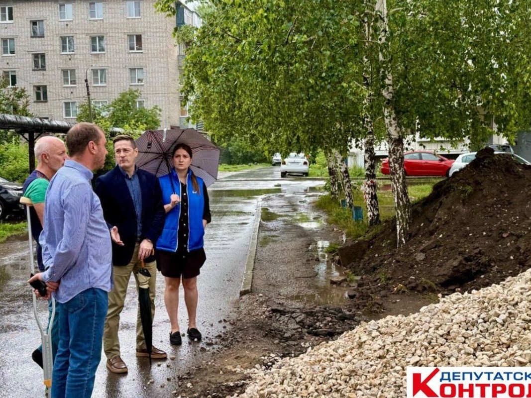 Началось строительство новой детской площадки во дворе дома 36 на ул. пос. Мехзавода