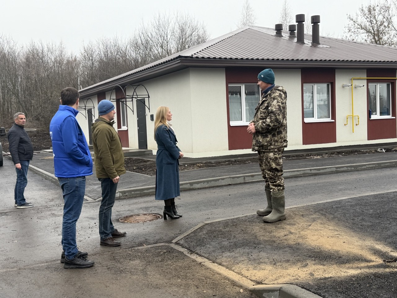 Андрей Шалунов и Мария Овинникова провели проверку хода строительства жилых домов в поселке Поплевинский Скопинского района
