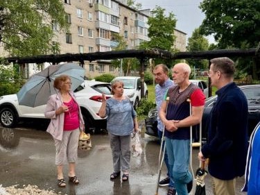 Началось строительство новой детской площадки во дворе дома 36 на ул. пос. Мехзавода
