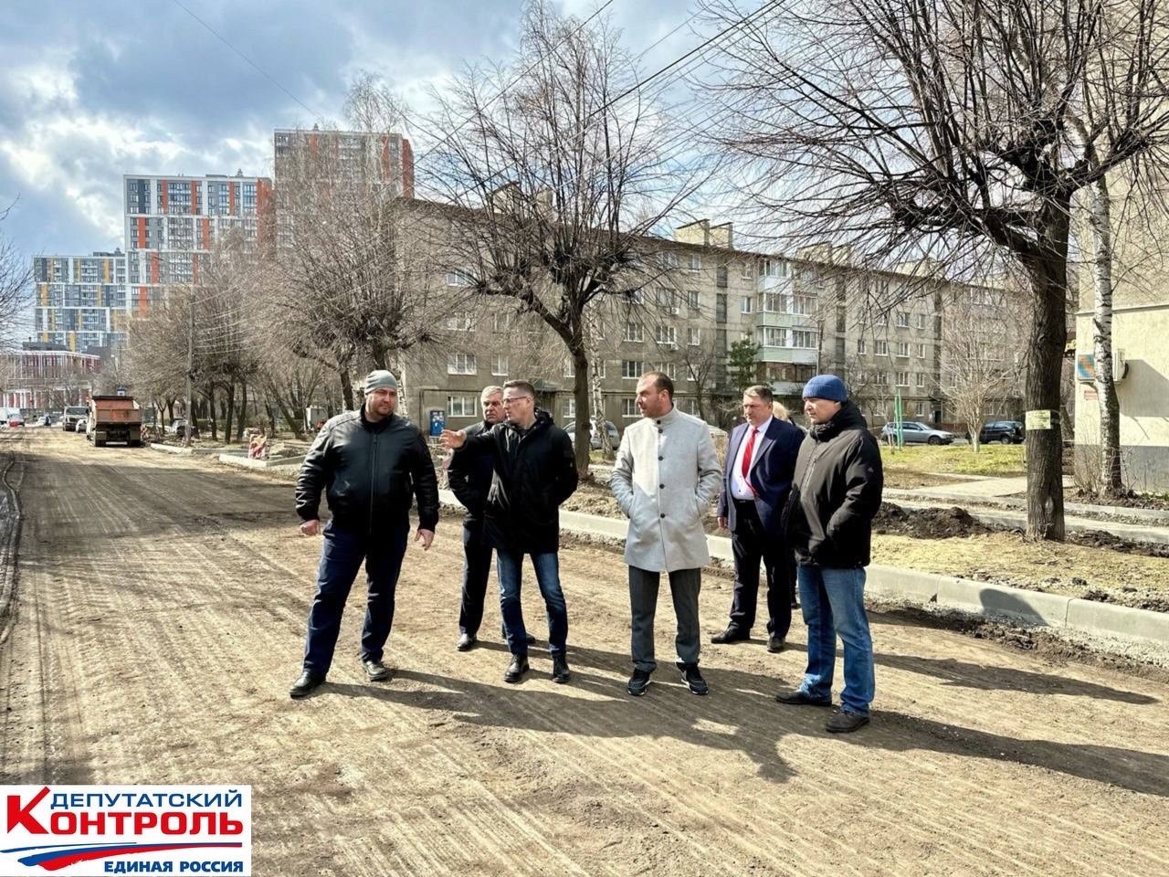 Члены фракции «Единой России» в Рязанской городской Думе провели депутатский контроль ремонта участка автомобильной дороги по улице Чкалова