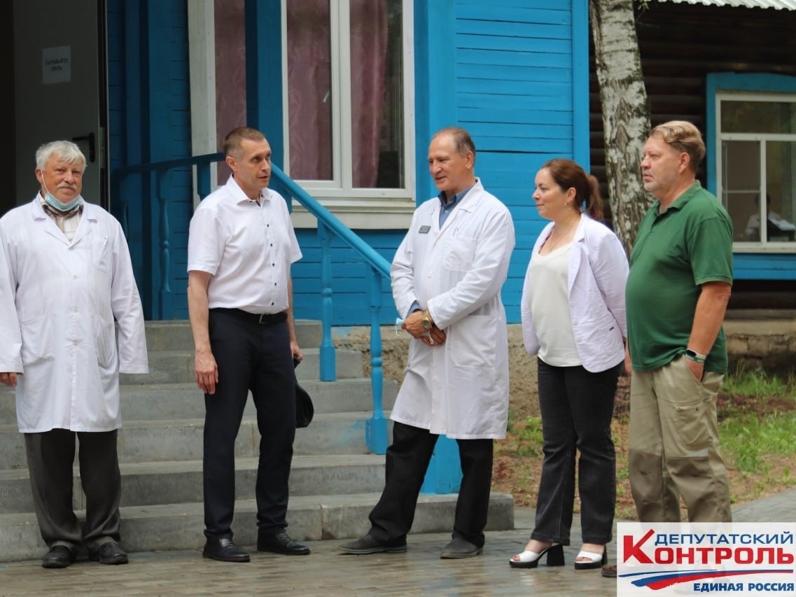 Единороссы посетили с депутатским контролем солотчинское отделение городской больницы №4
