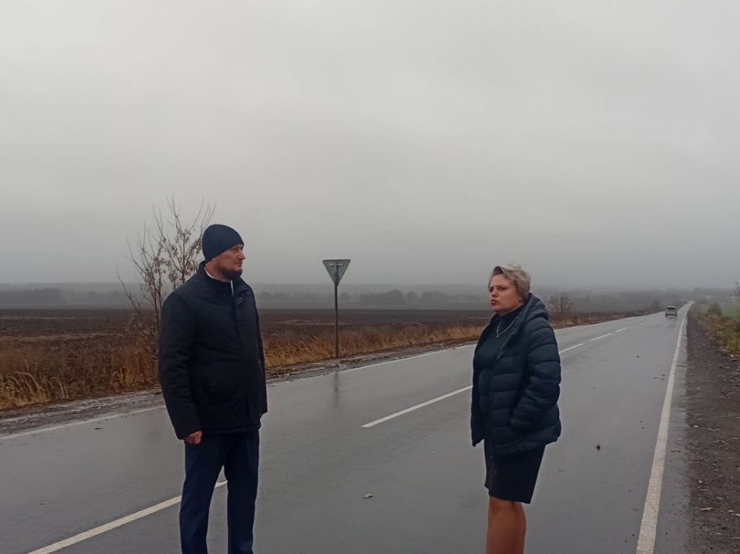 Дмитрий Князев провел контроль по завершению ремонта участка автомобильной дороги от автодороги М-5 «Урал» до села Огородниково в Спасском районе