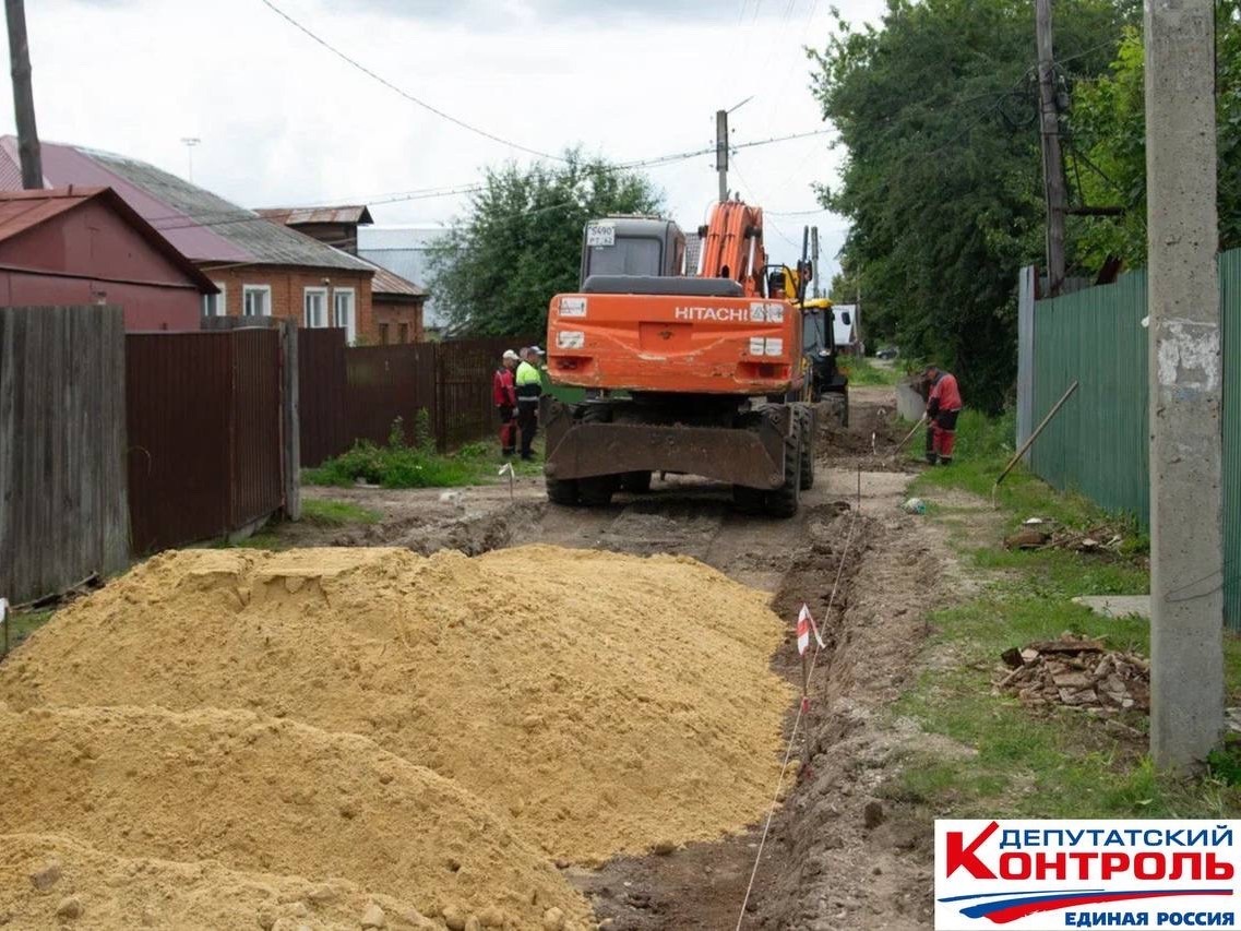 Партийный десант проверил начала строительства дороги на улицах Мирной и Карьерной