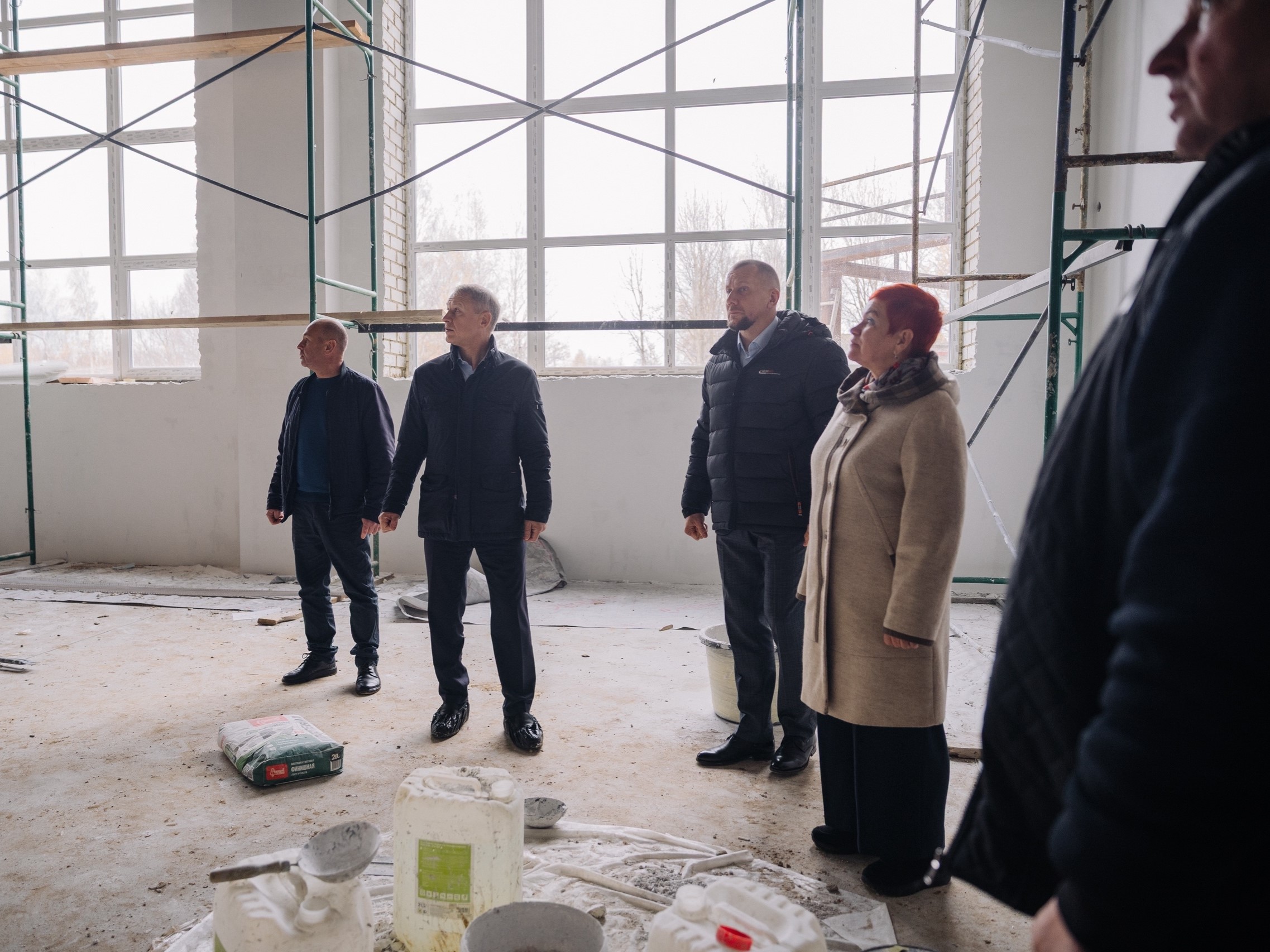 Аркадий Фомин с депутатским контролем посетил строительство Пителинского дома культуры