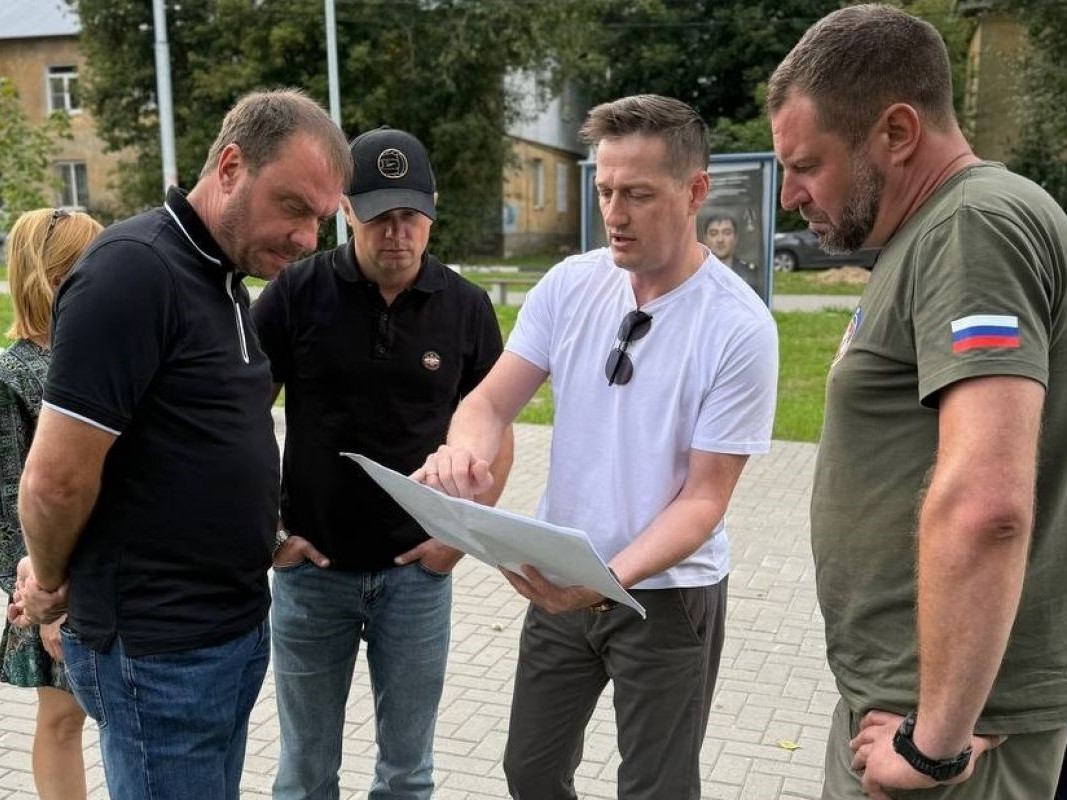 В Гвардейском севере продолжается работа по благоустройству территории