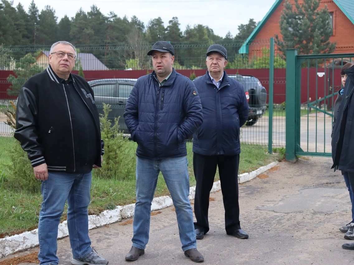 Иван Бахилов проконтролировал процесс реконструкции школ в Касимове и Гусь-Железном