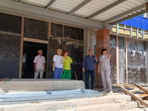 Партийный десант оценил ход строительства новой школы на 960 мест в Касимове